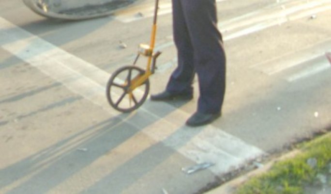 Pieton băut, lovit de un autoturism